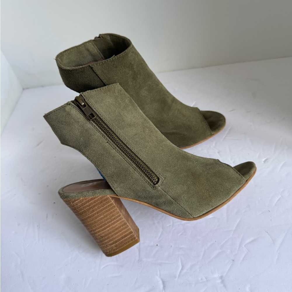 DIBA Zora Side Zip Peep Toe Heel Green Suede Booties size 8.5 - Picture 7 of 13